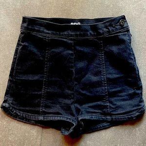 BDG high waisted, side zip shorts